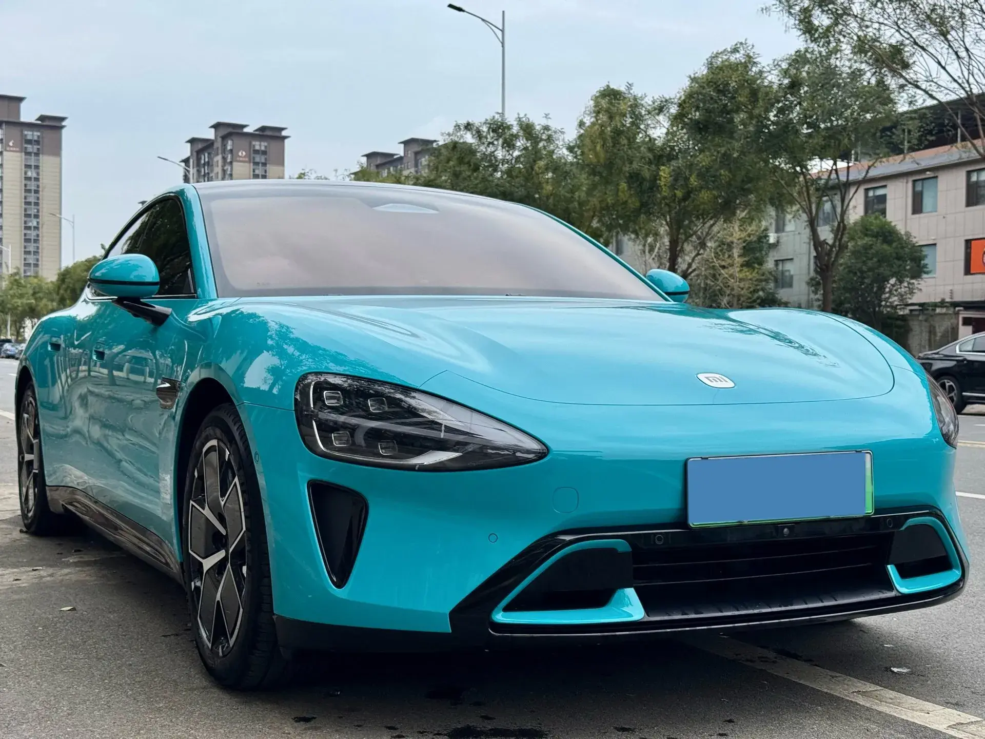 2024 MI SU7 thumbnail 3