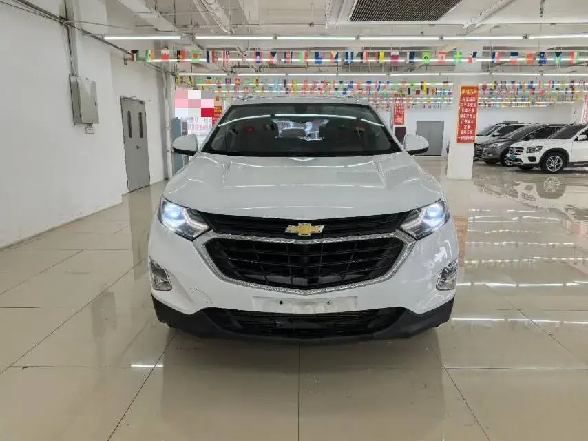 2018 CHEVROLET EQUINOX thumbnail 2
