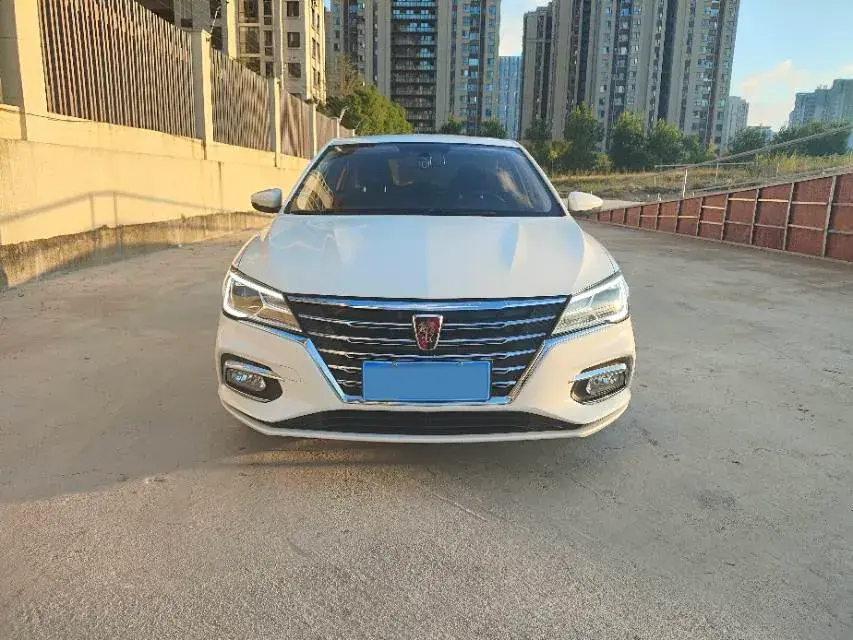 2019 ROEWE I5 thumbnail 2
