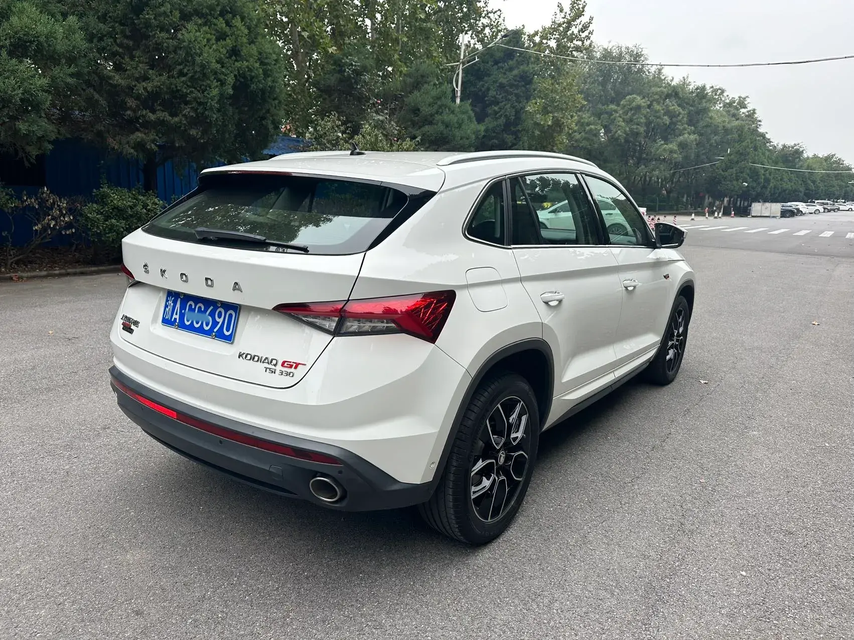 2019 SKODA KODIAK thumbnail 3