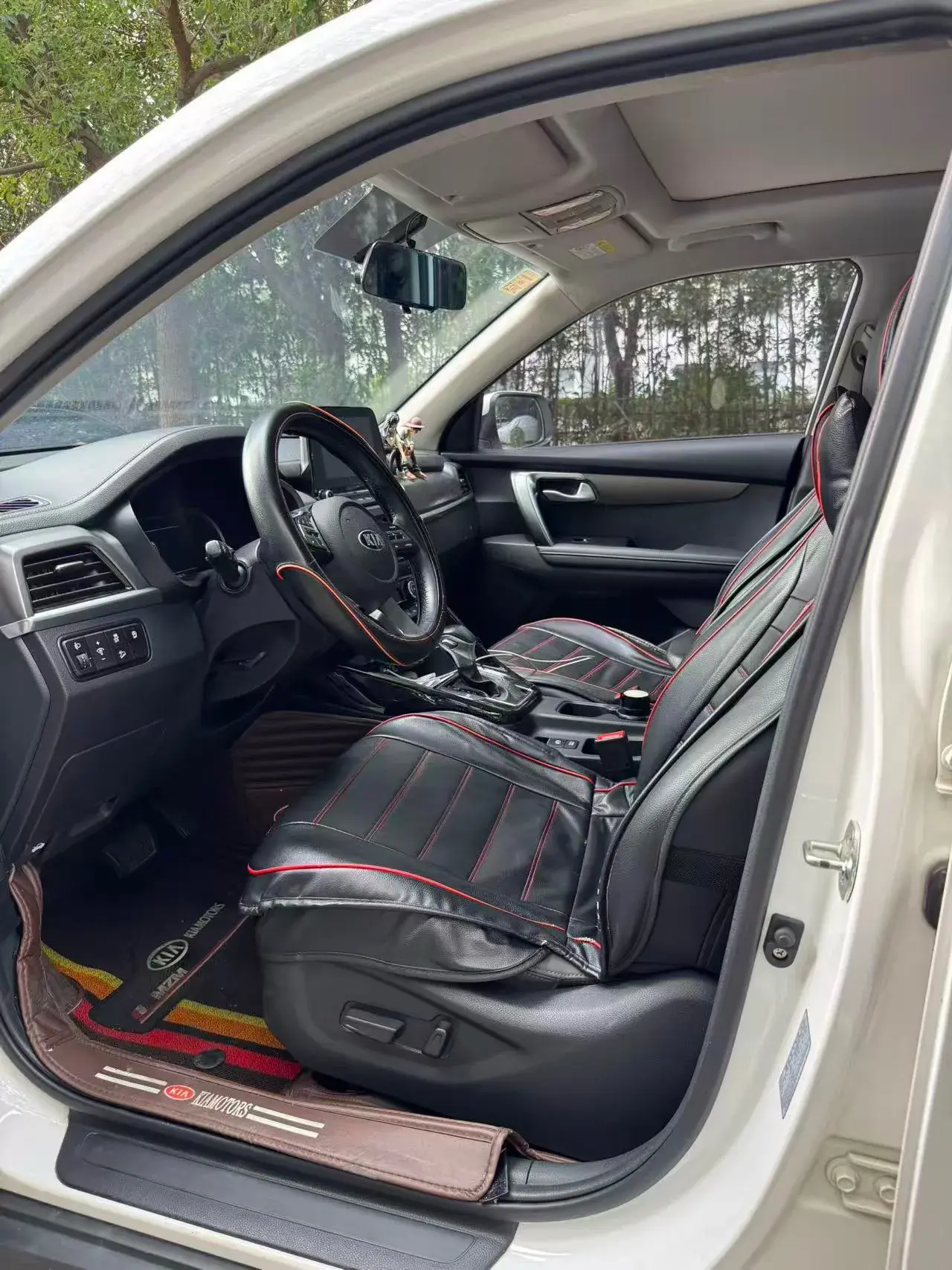 2019 KIA SPORTAGE thumbnail 4