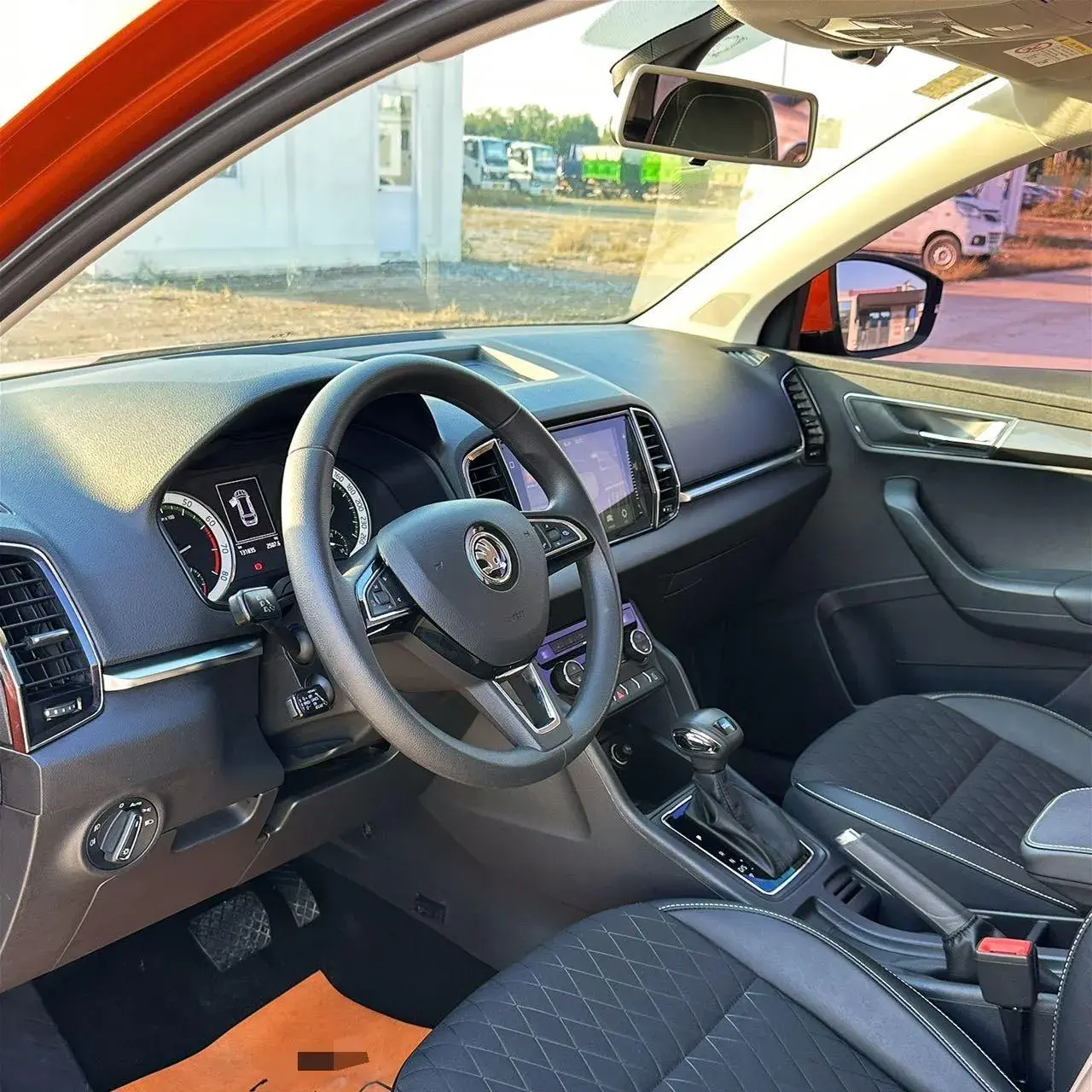 2018 SKODA KAROQ thumbnail 4