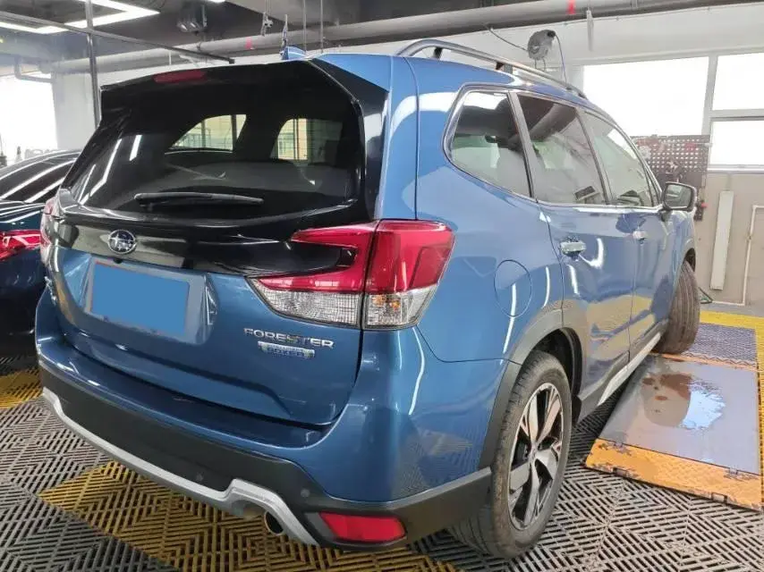 2019 SUBARU FORESTER thumbnail 4