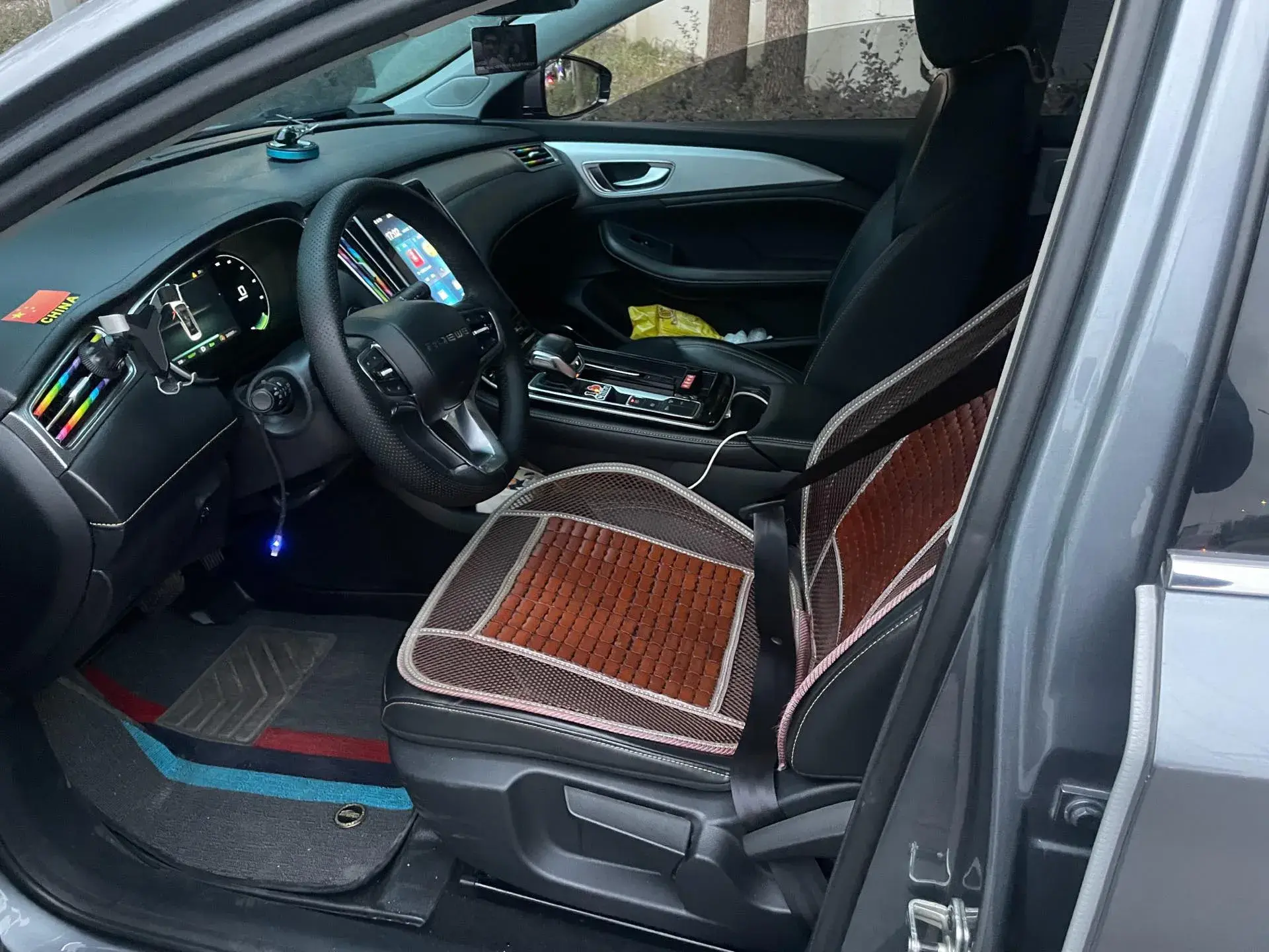 2022 ROEWE I6 thumbnail 2