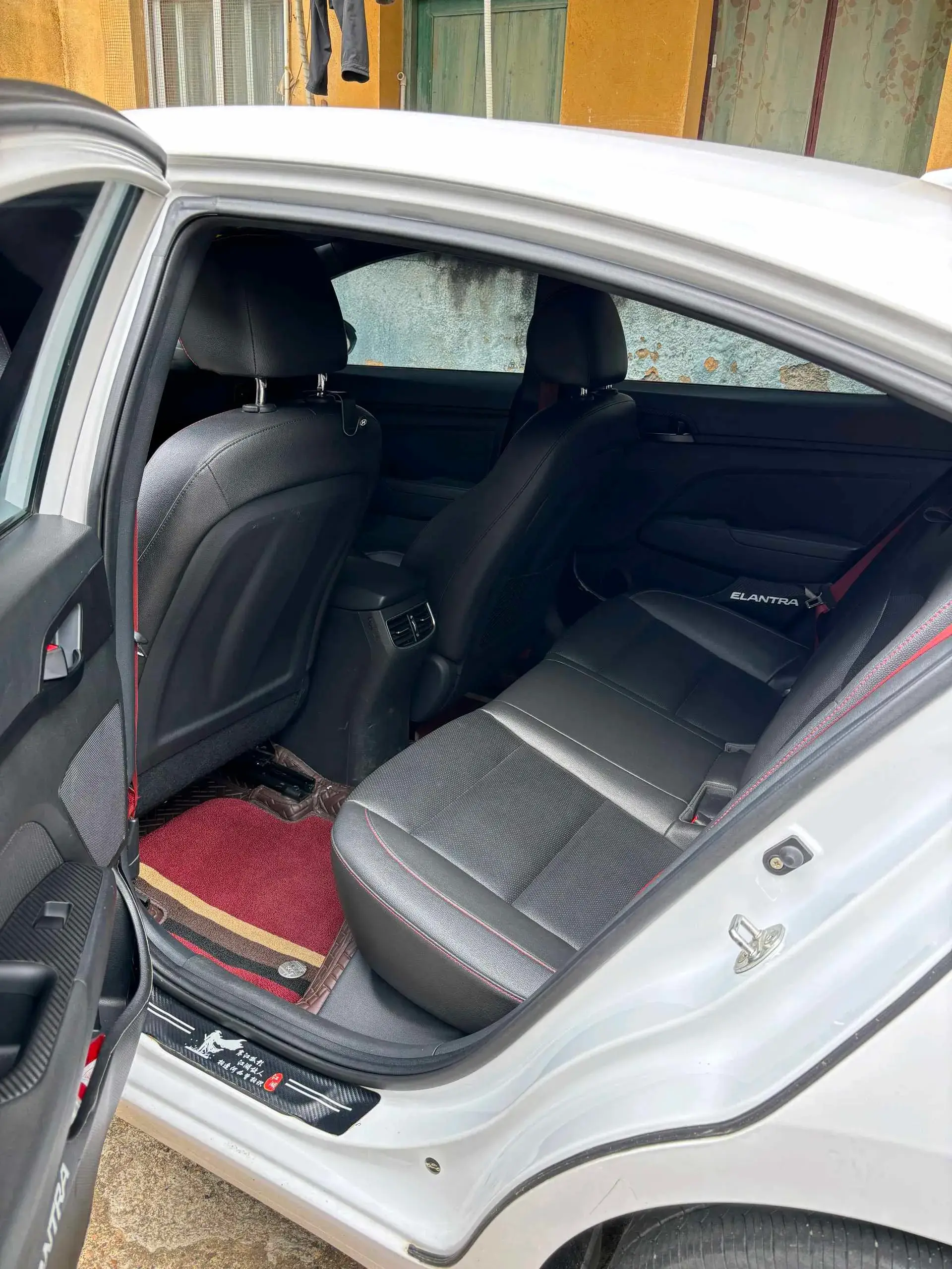 2019 HYUNDAI ELANTRA thumbnail 3