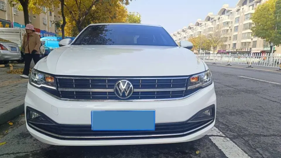 2021 VOLKSWAGEN BORA thumbnail 3
