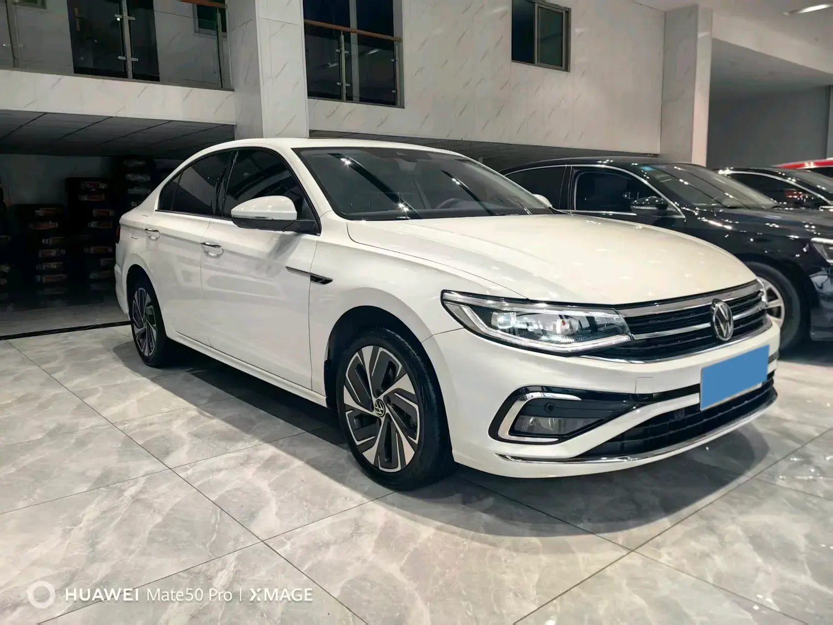 2023 VOLKSWAGEN BORA thumbnail 2