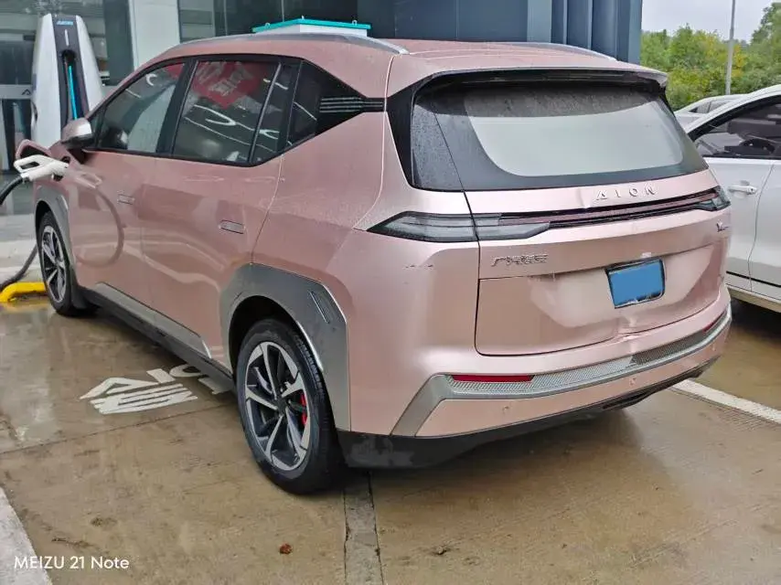 2023 AION Y thumbnail 4