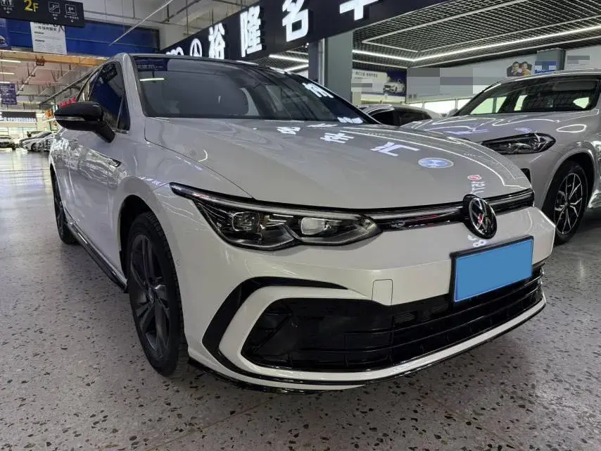 2021 VOLKSWAGEN GOLF thumbnail 3