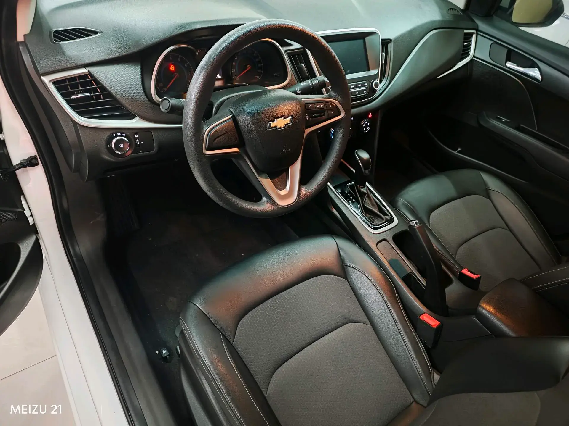 2019 CHEVROLET CAVALIER thumbnail 3