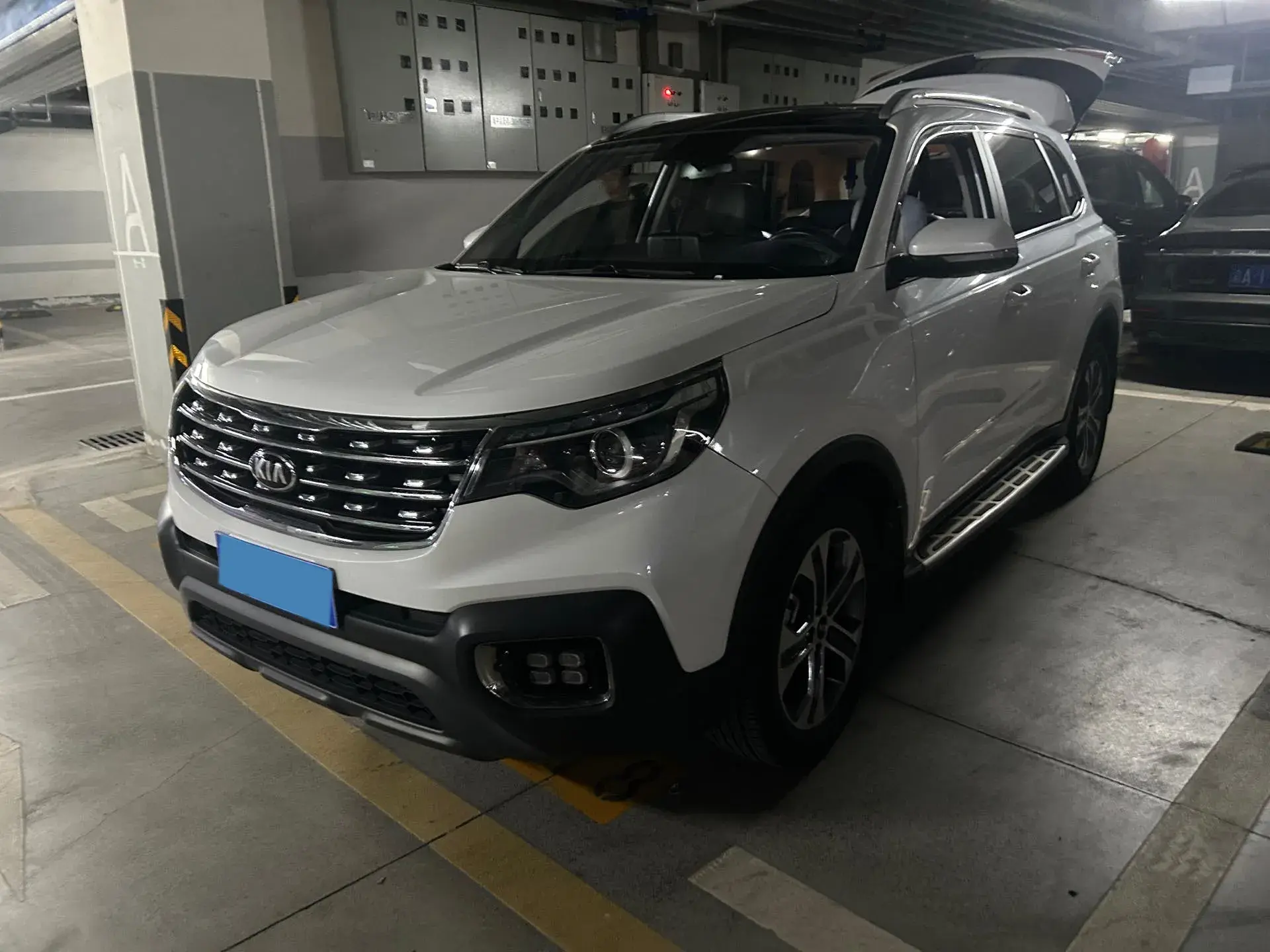 2019 KIA SPORTAGE view 1