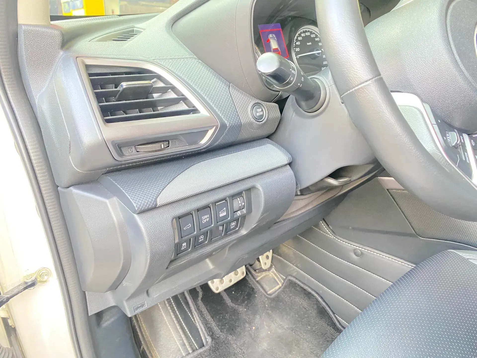 2021 SUBARU FORESTER thumbnail 3