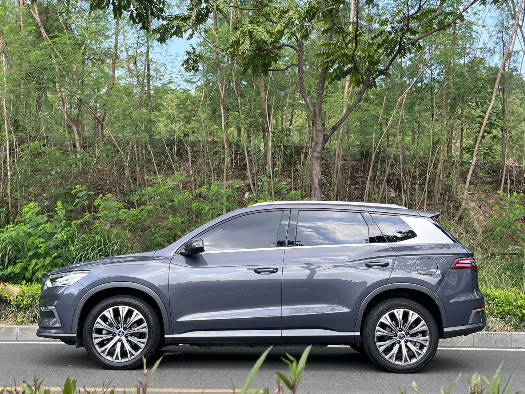 2019 BYD SONG thumbnail 3