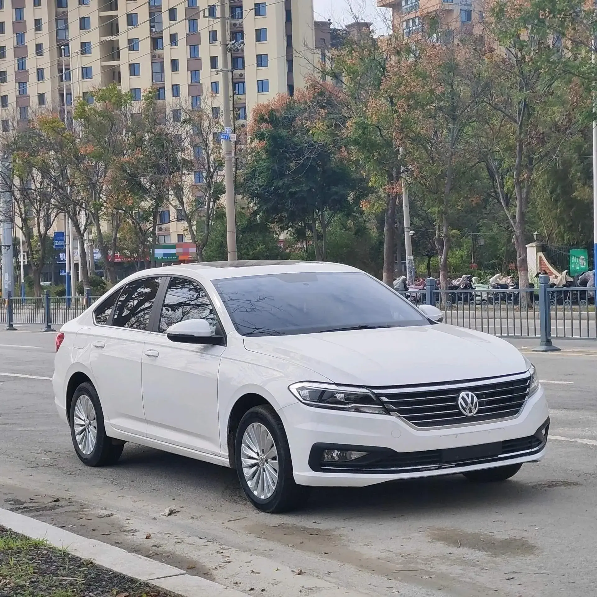 2019 VOLKSWAGEN LAVIDA thumbnail 2