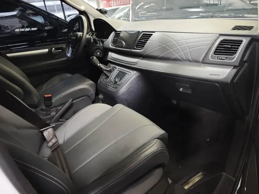 2023 MAXUS G10 thumbnail 4