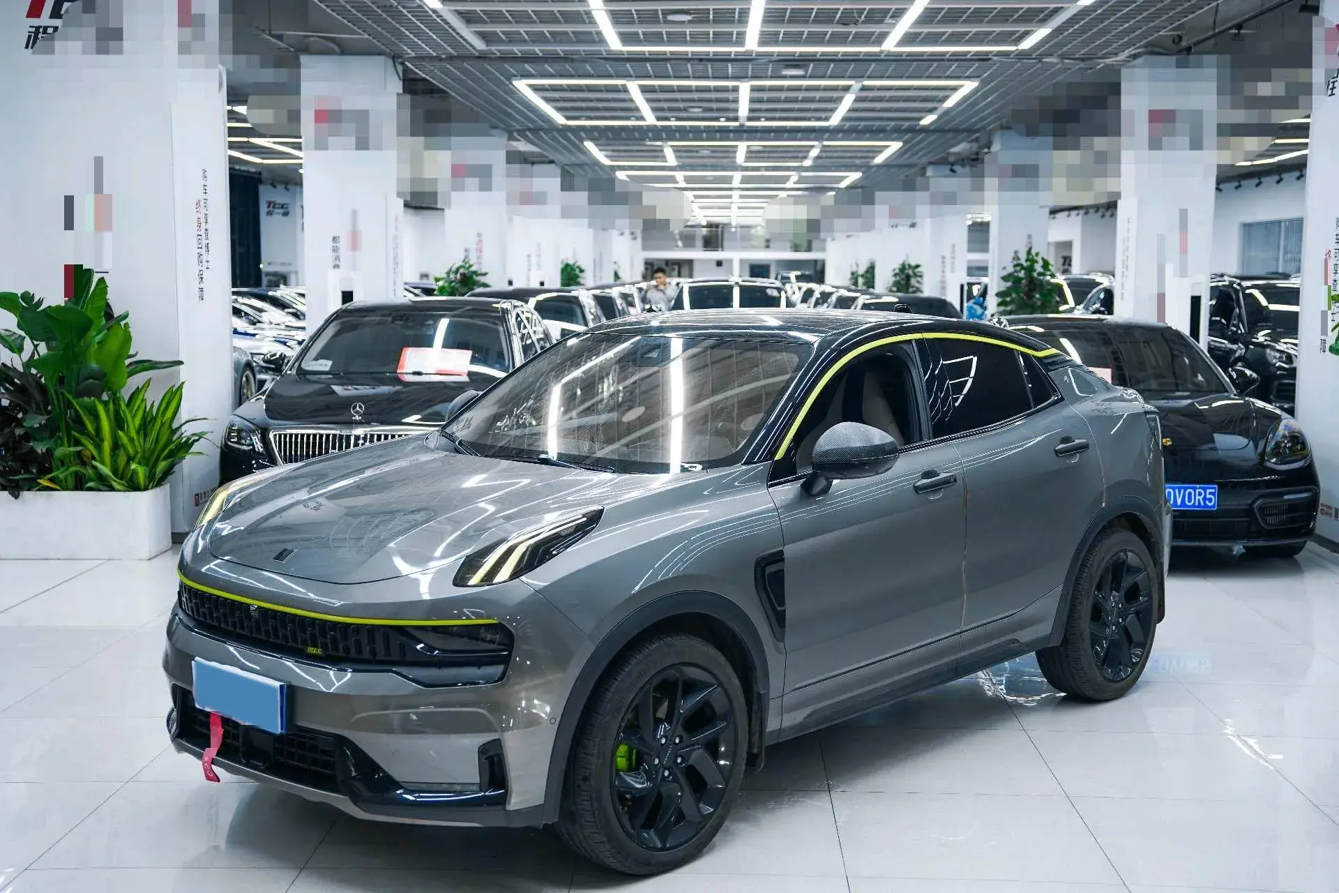 2020 LYNK&CO 05 view 1