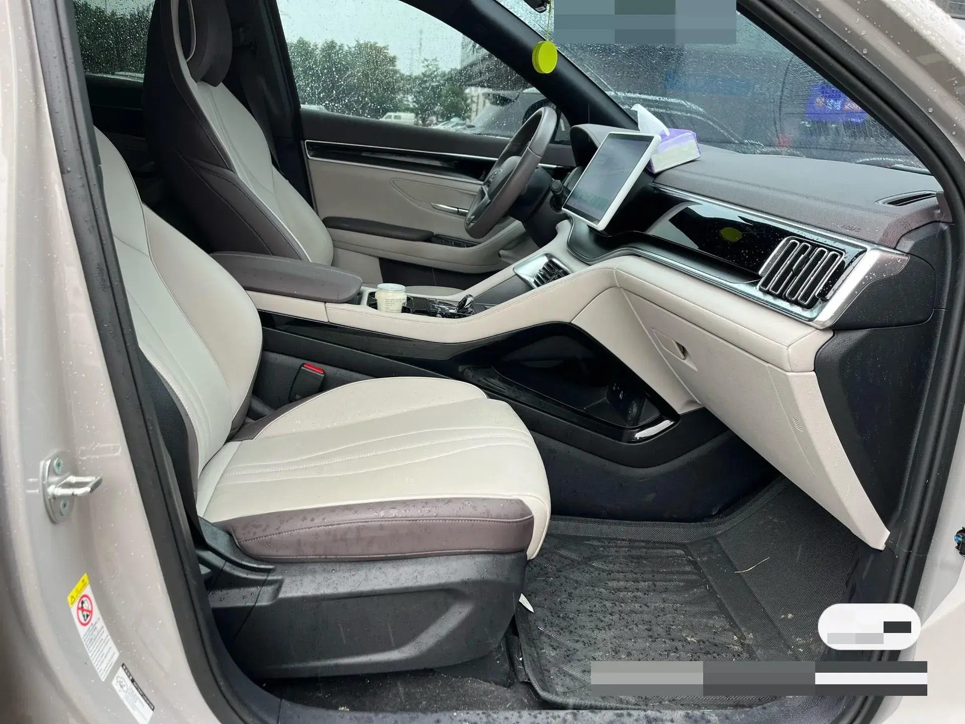 2024 BYD SONG thumbnail 4