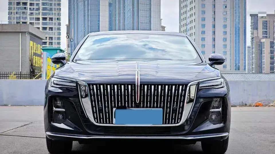 2023 HONGQI H5 thumbnail 2