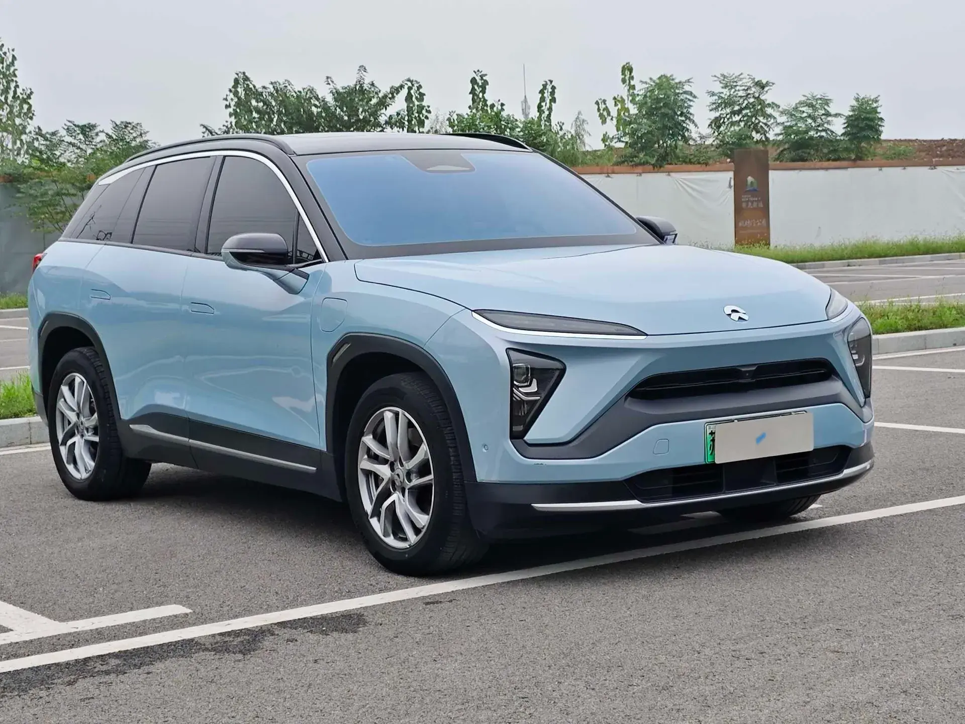 2019 NIO ES6 thumbnail 3