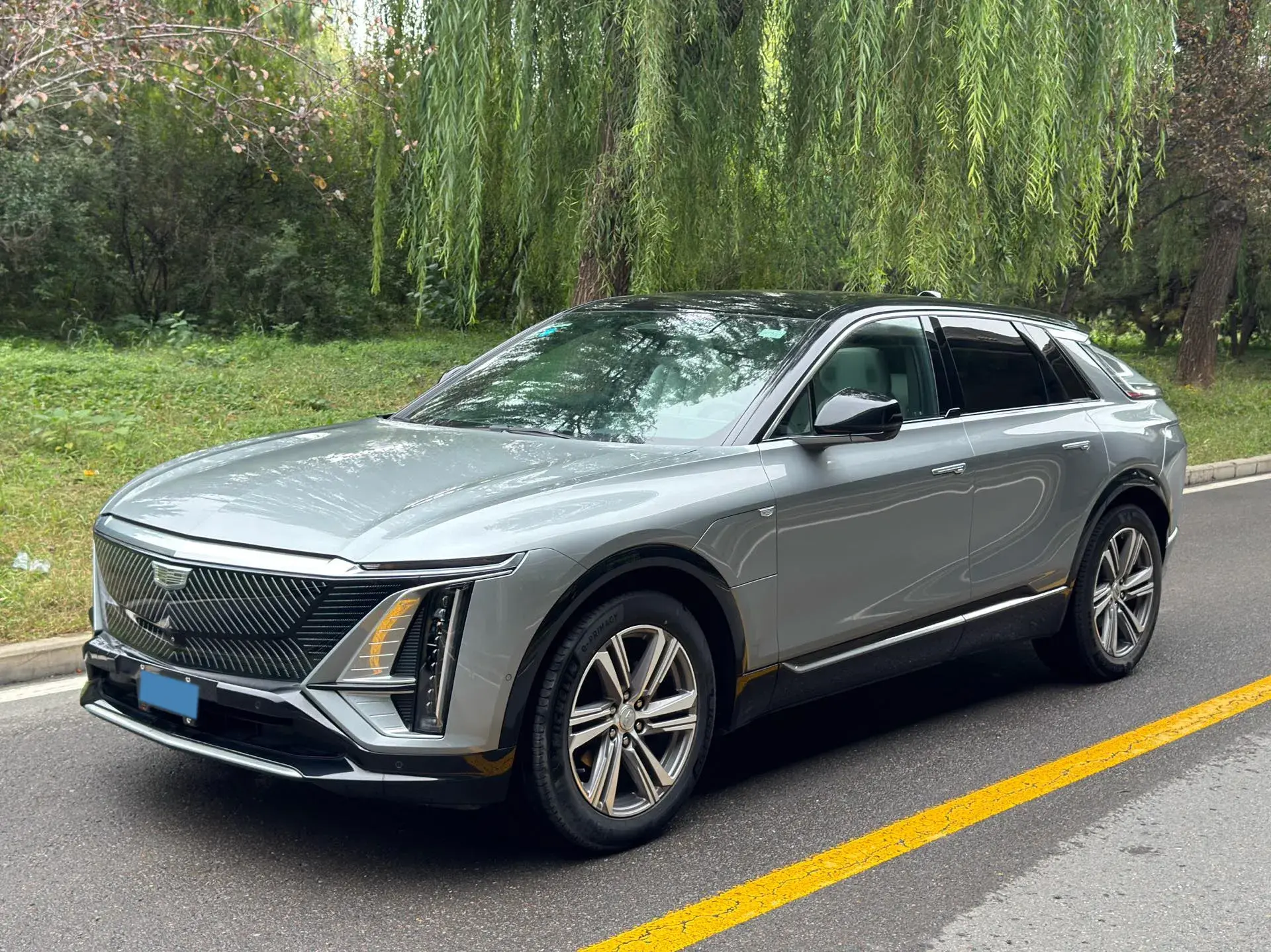 2022 CADILLAC IQ view 1