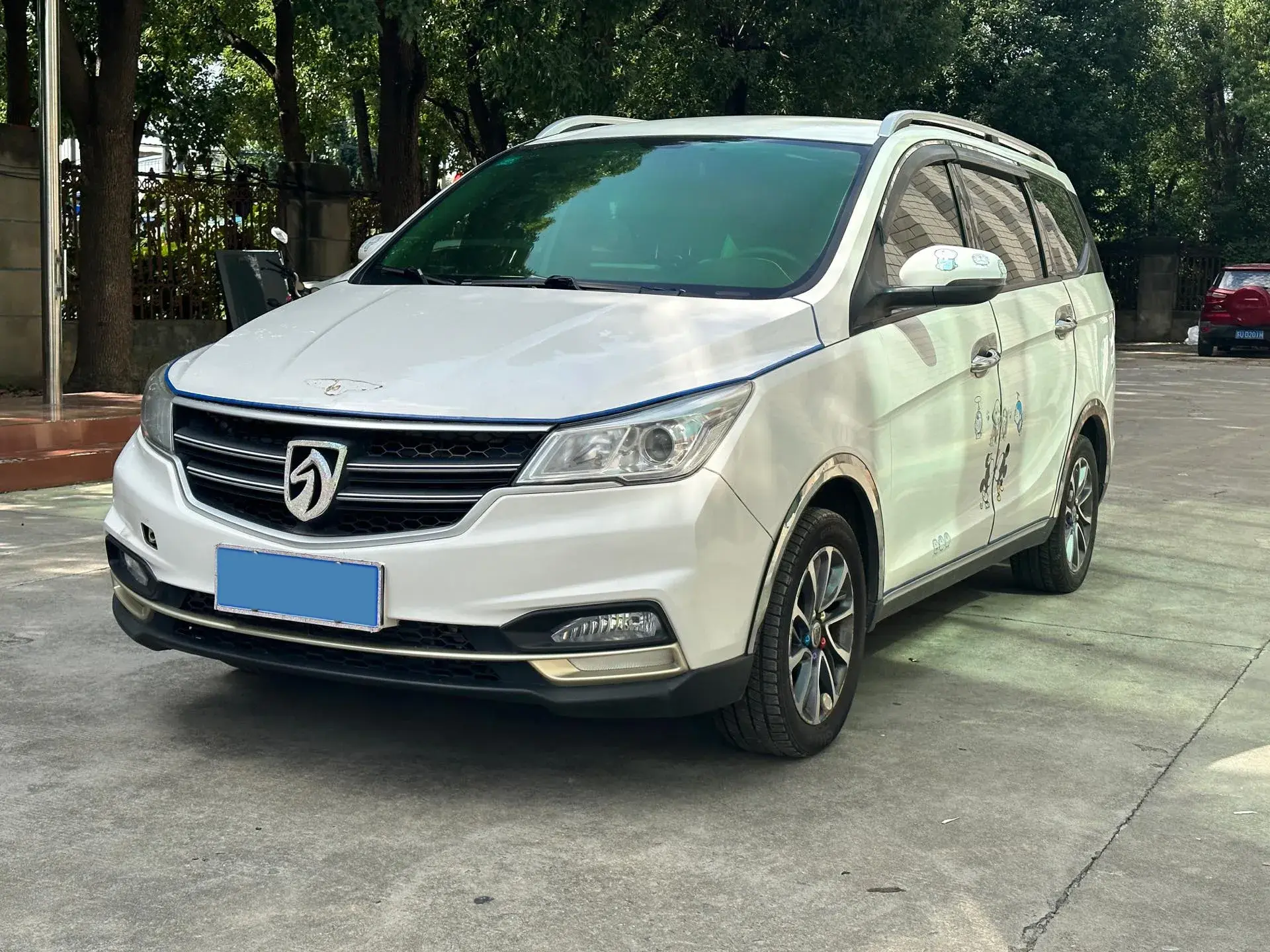 2019 BAOJUN 730 view 1