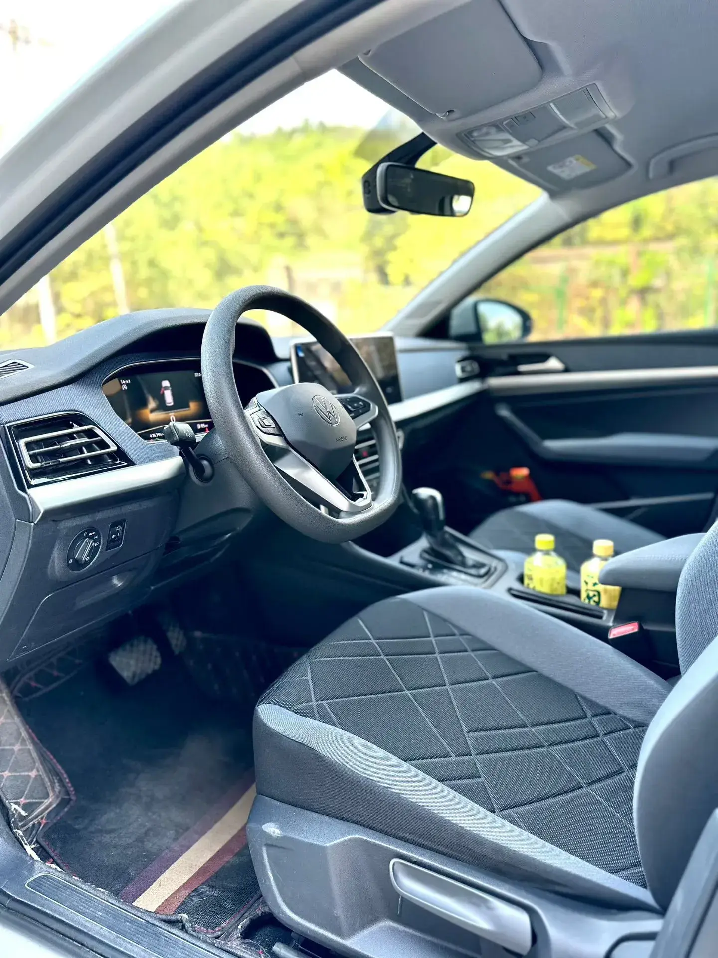 2023 VOLKSWAGEN LAVIDA thumbnail 4