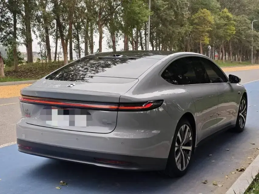 2021 VOLKSWAGEN ID.6 thumbnail 4