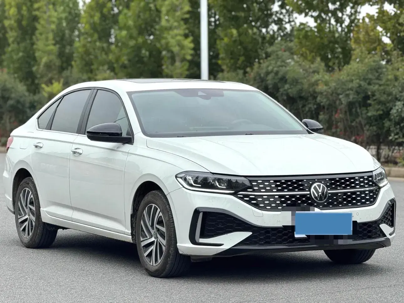 2024 VOLKSWAGEN LAVIDA thumbnail 2