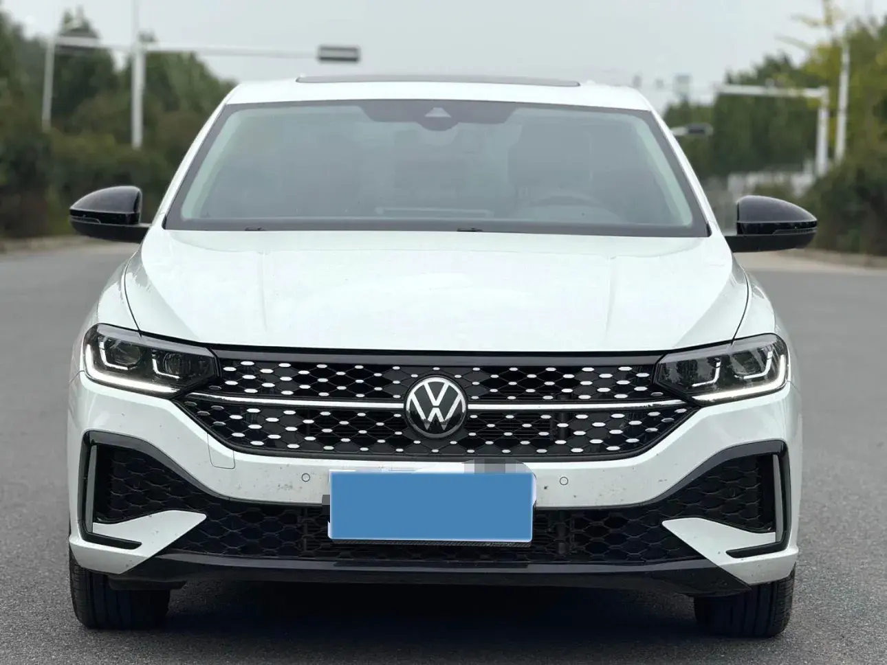 2024 VOLKSWAGEN LAVIDA thumbnail 3