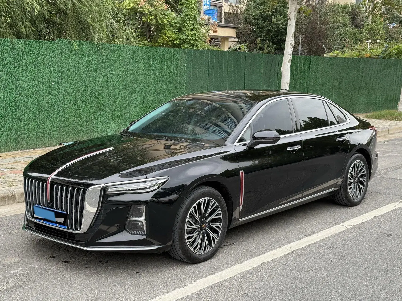 2024 HONGQI H5 view 1