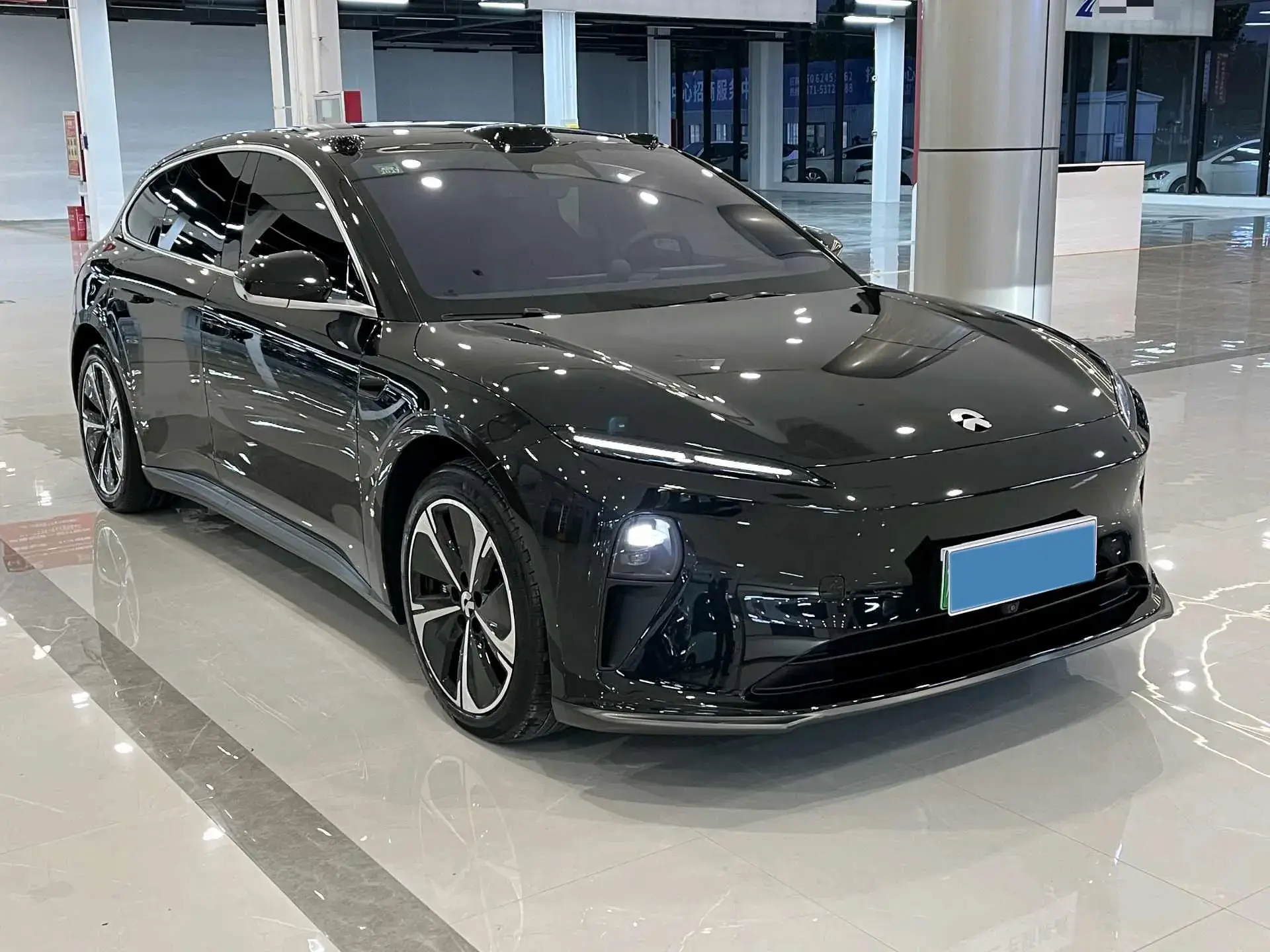 2024 NIO ET5 thumbnail 3