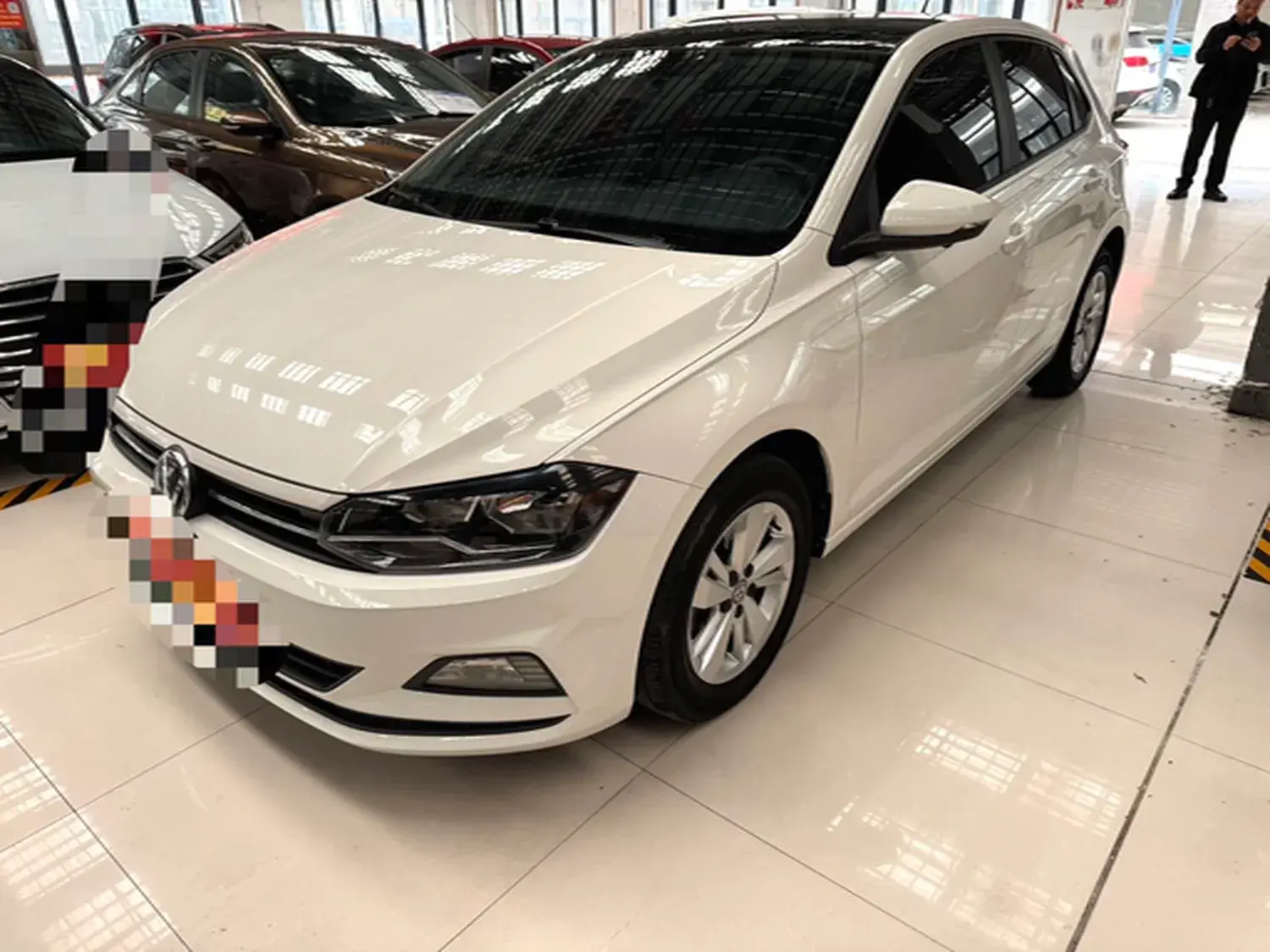 2019 VOLKSWAGEN POLO view 1