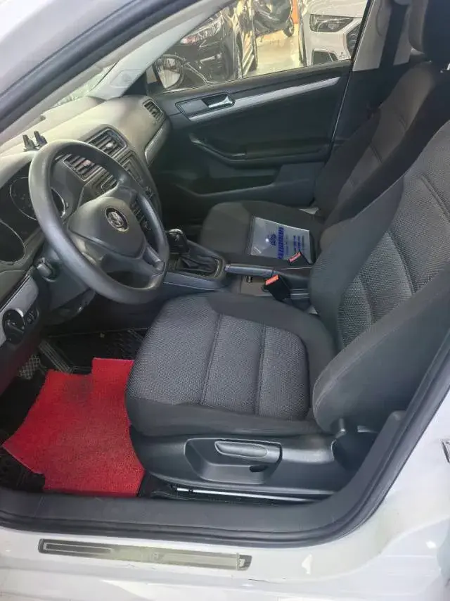 2018 VOLKSWAGEN SAGITAR thumbnail 3