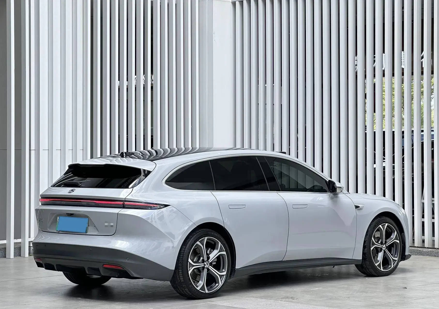 2024 NIO ET5T thumbnail 4