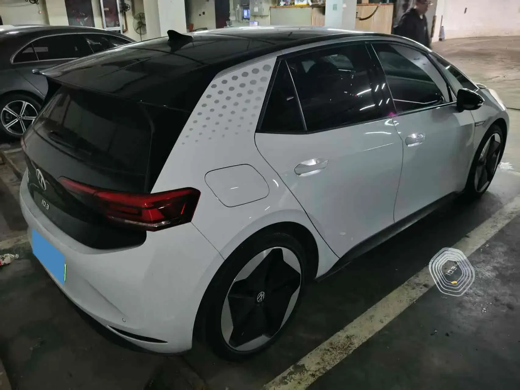 2021 VOLKSWAGEN ID.3 thumbnail 3