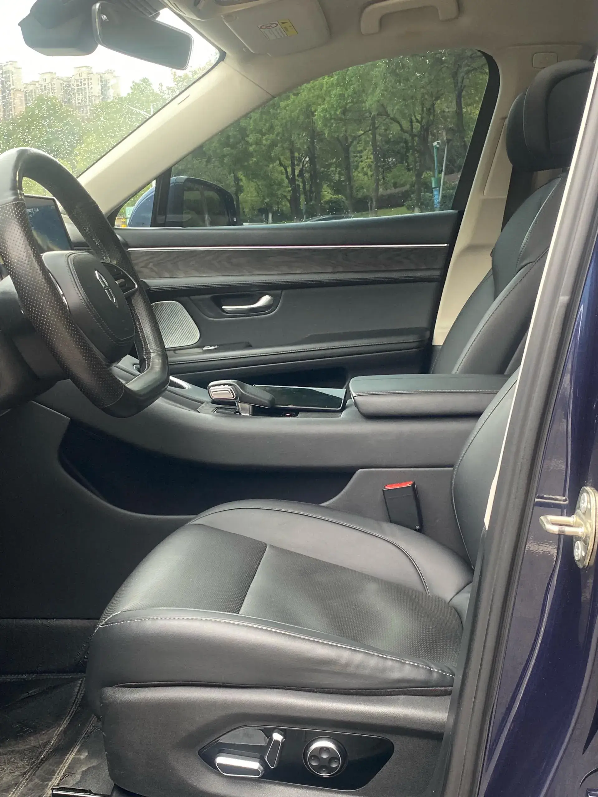 2022 AITO AITO thumbnail 4