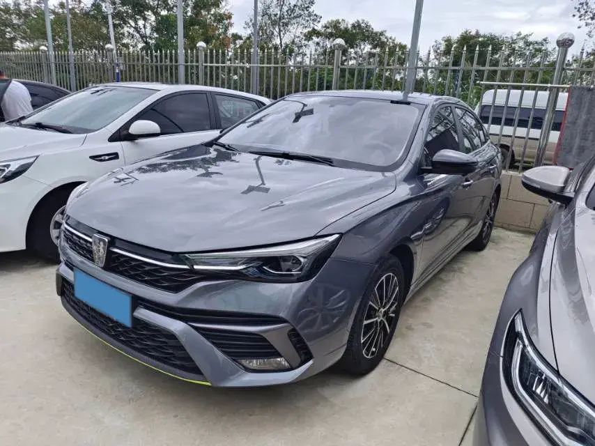 2021 ROEWE I5 view 1