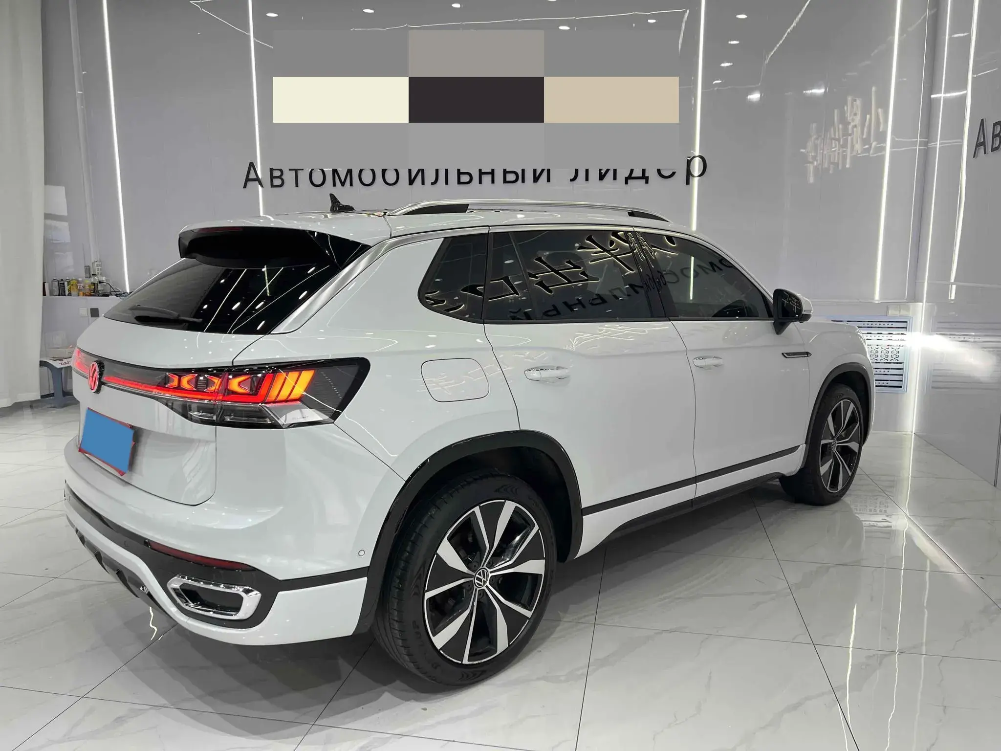 2023 VOLKSWAGEN TAYRON thumbnail 2