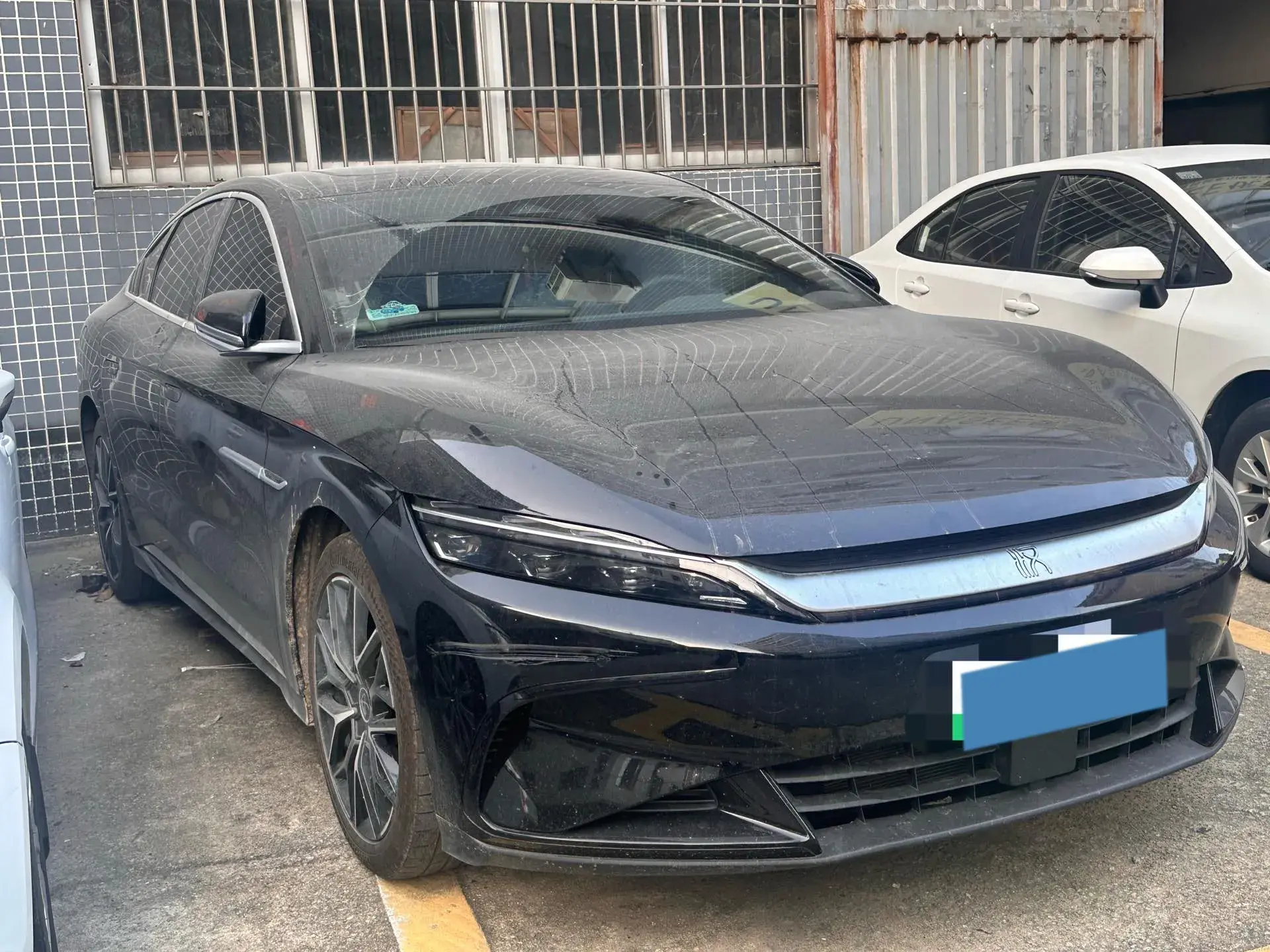 2025 BYD HAN thumbnail 3