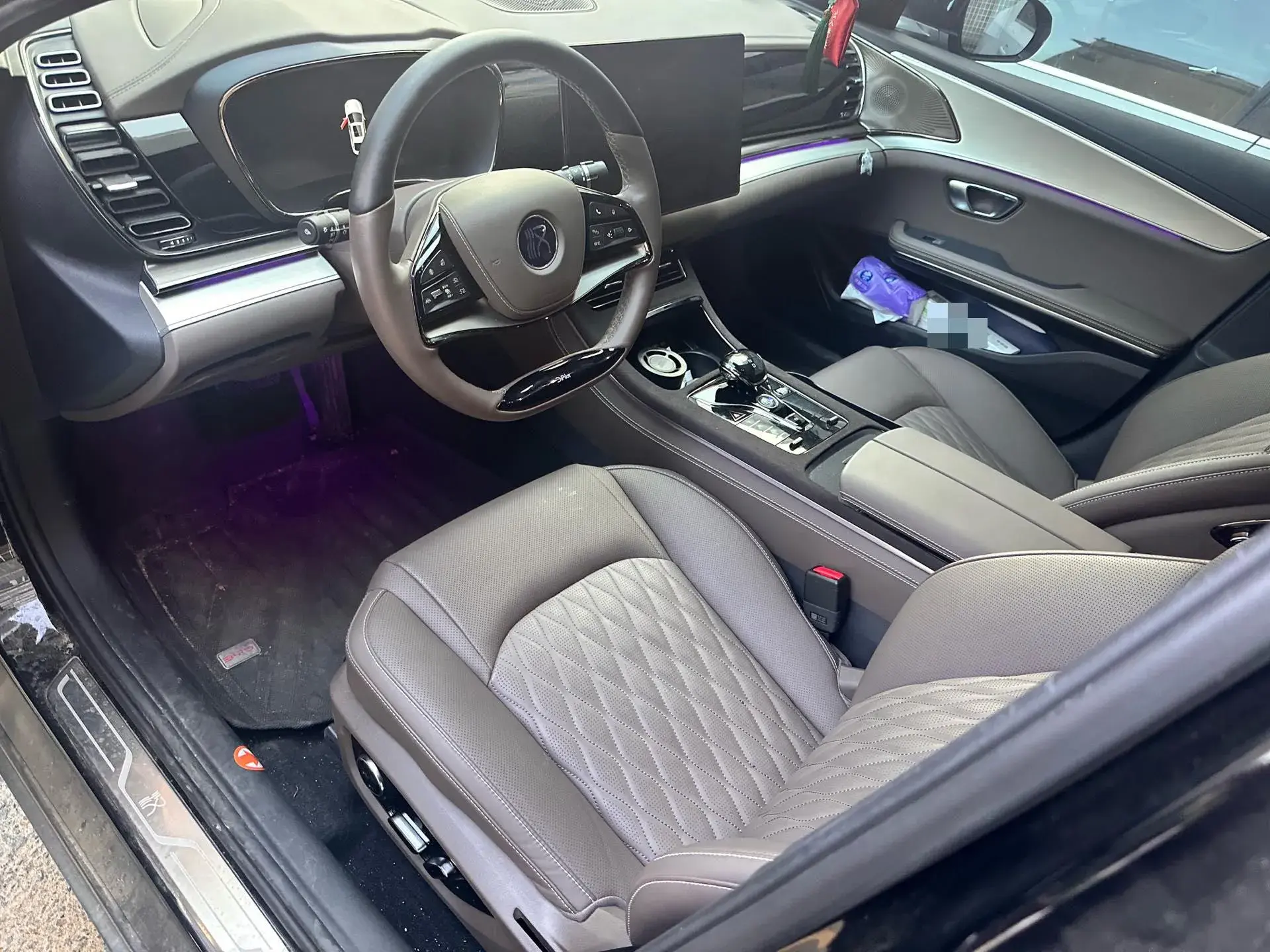 2025 BYD HAN thumbnail 4