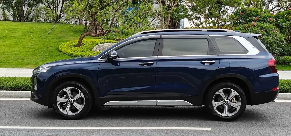 2019 HYUNDAI SANTAFE thumbnail 4