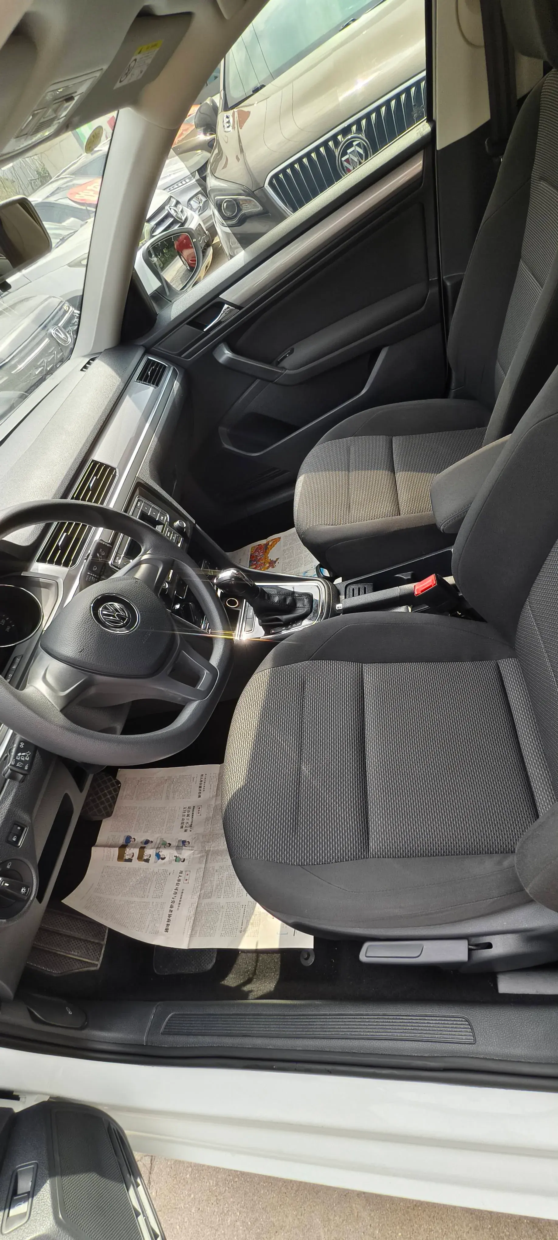 2019 VOLKSWAGEN BORA thumbnail 4