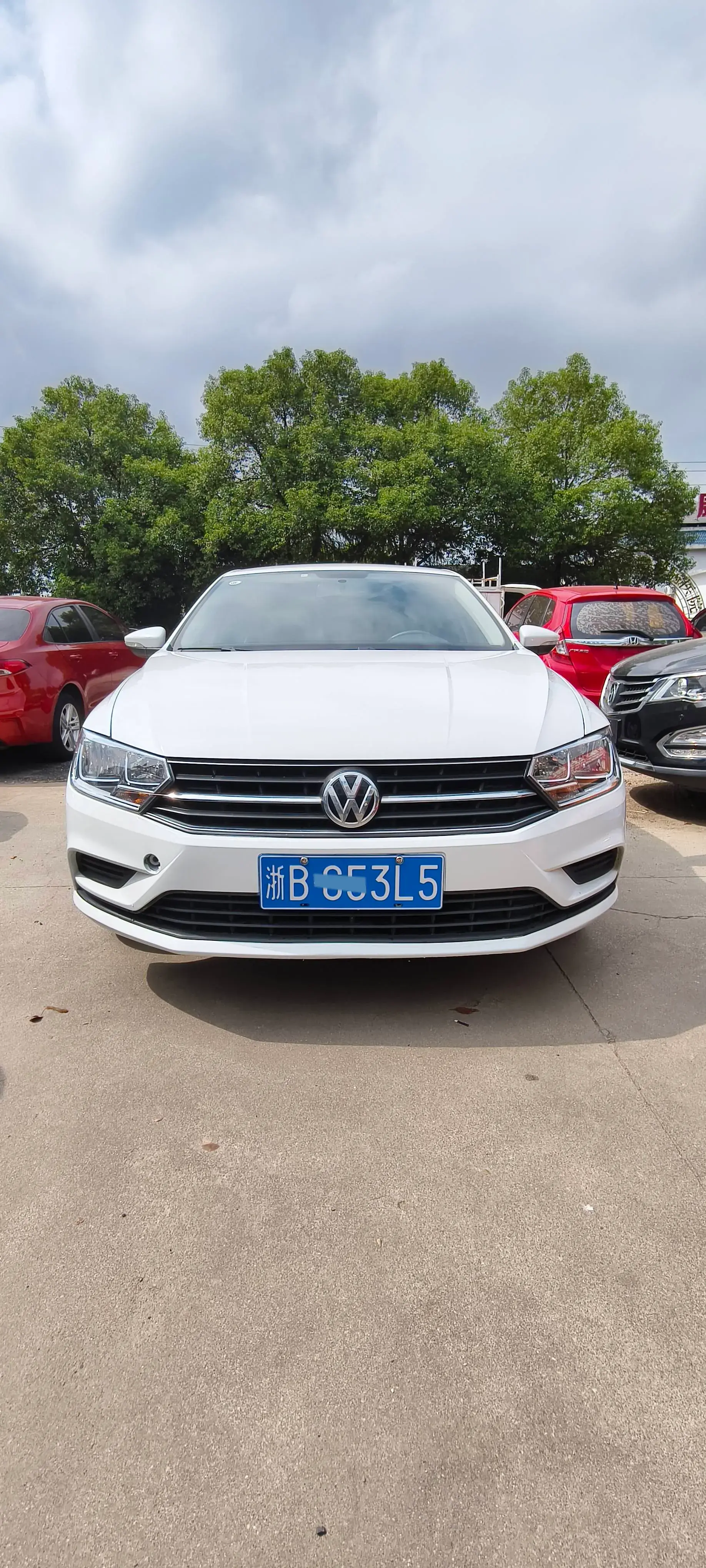 2019 VOLKSWAGEN BORA thumbnail 3