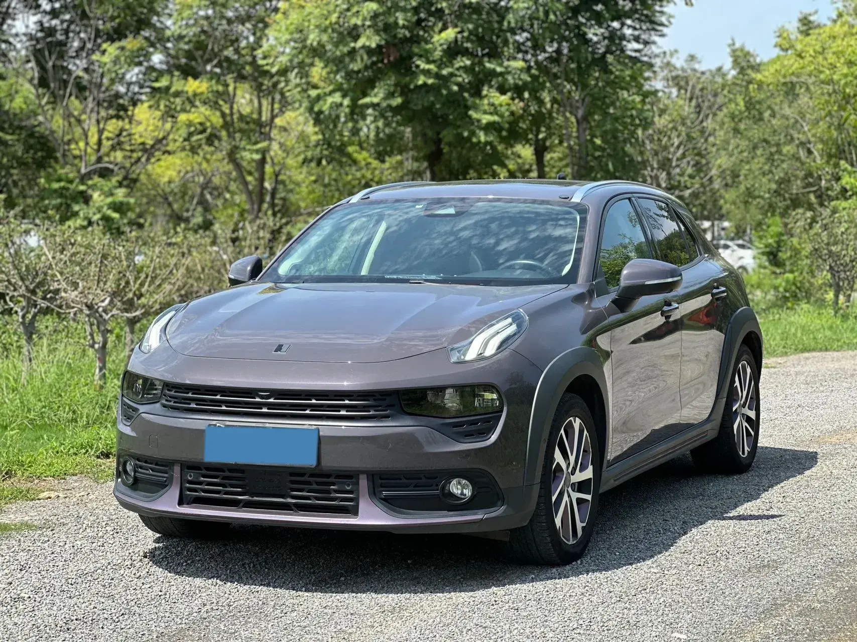 2022 LYNK&CO 02 view 1