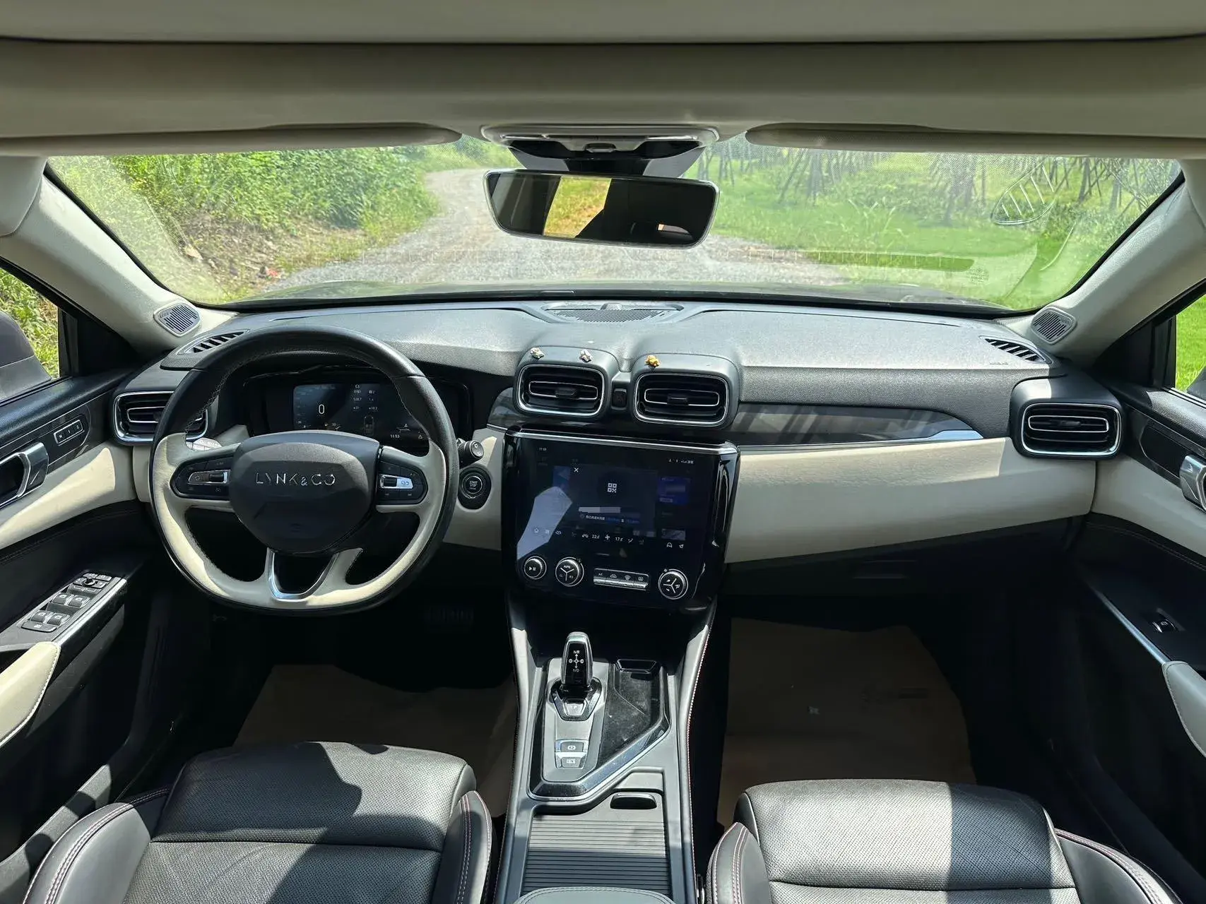 2022 LYNK&CO 02 thumbnail 4