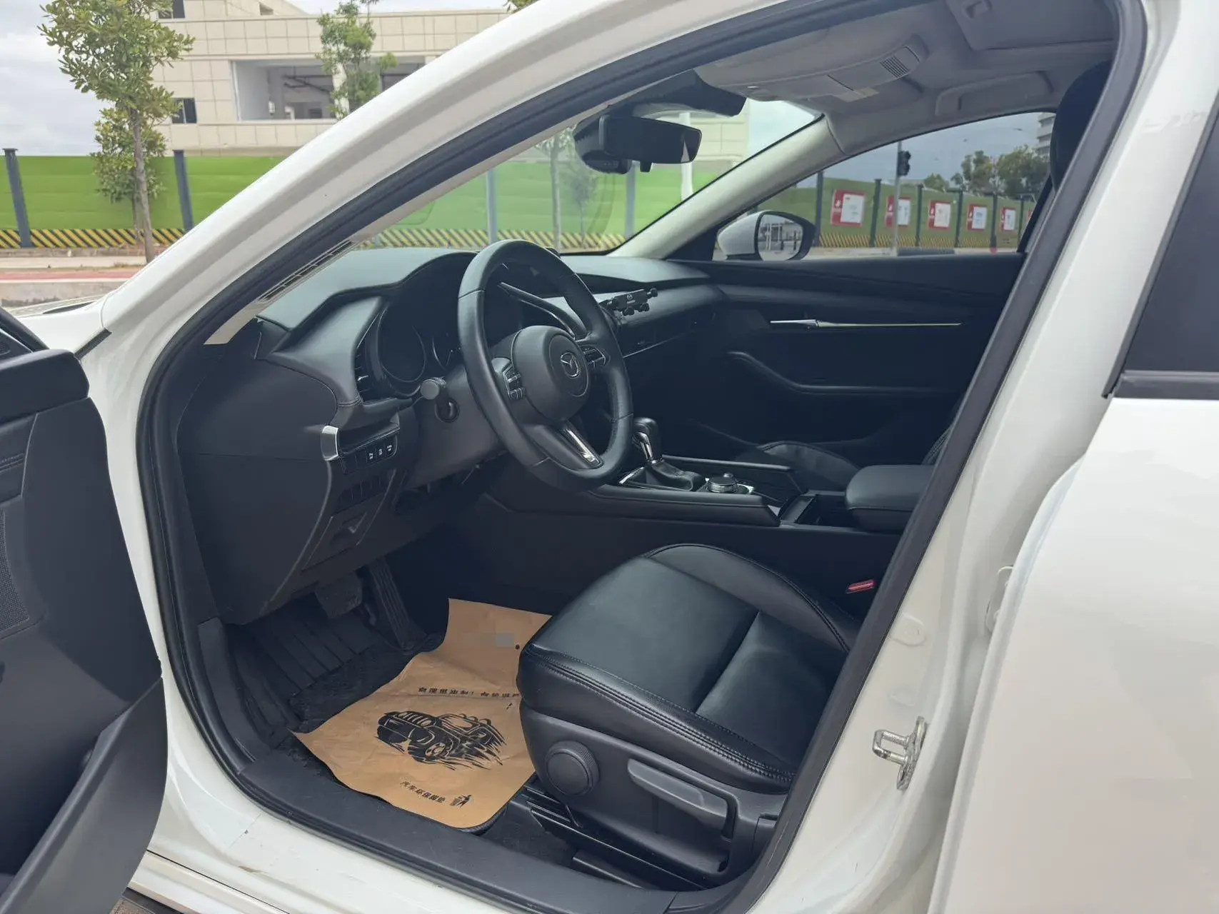 2021 MAZDA 3 thumbnail 4