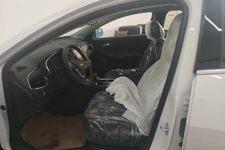 2023 CHEVROLET MALIBU thumbnail 4