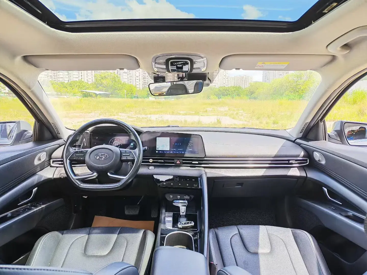 2021 HYUNDAI ELANTRA thumbnail 4