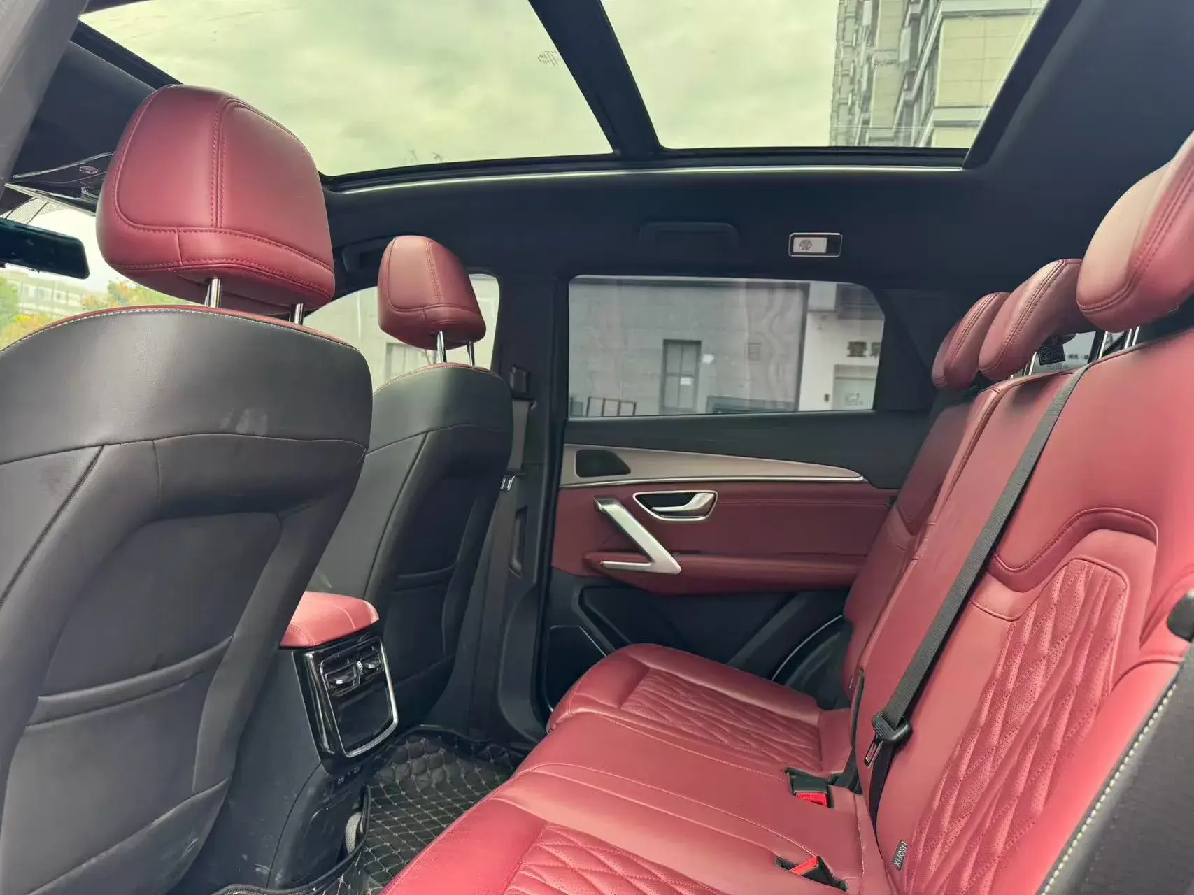 2025 JETOUR X70 thumbnail 4