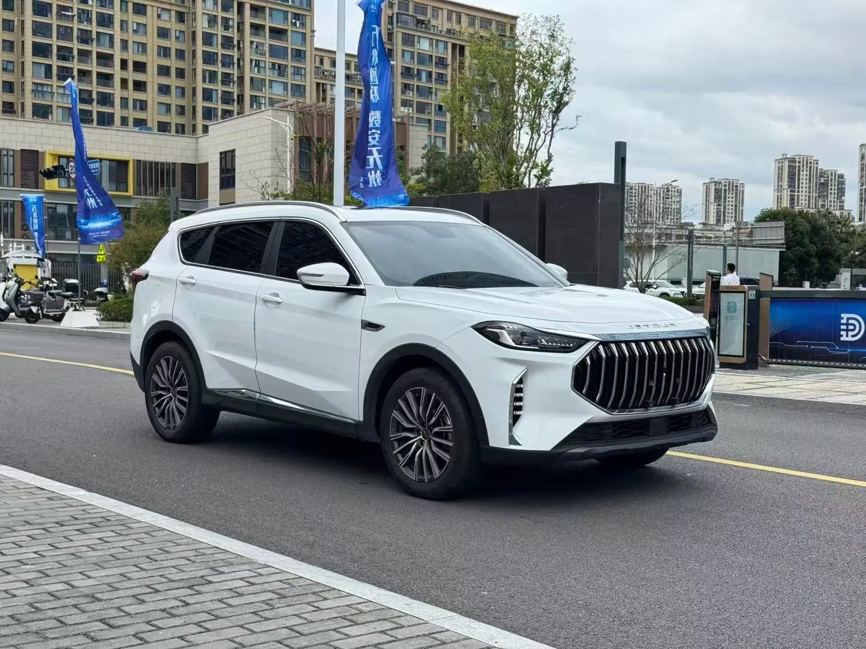 2025 JETOUR X70 thumbnail 3